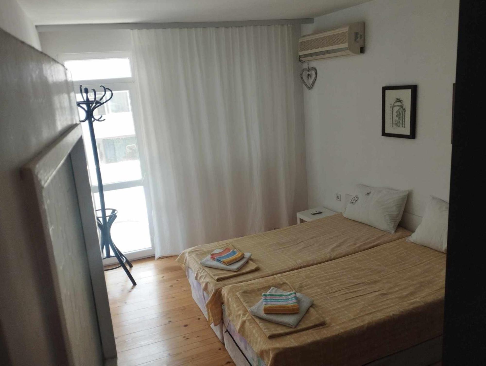Flora Beach Apartaments Burgas Zewnętrze zdjęcie